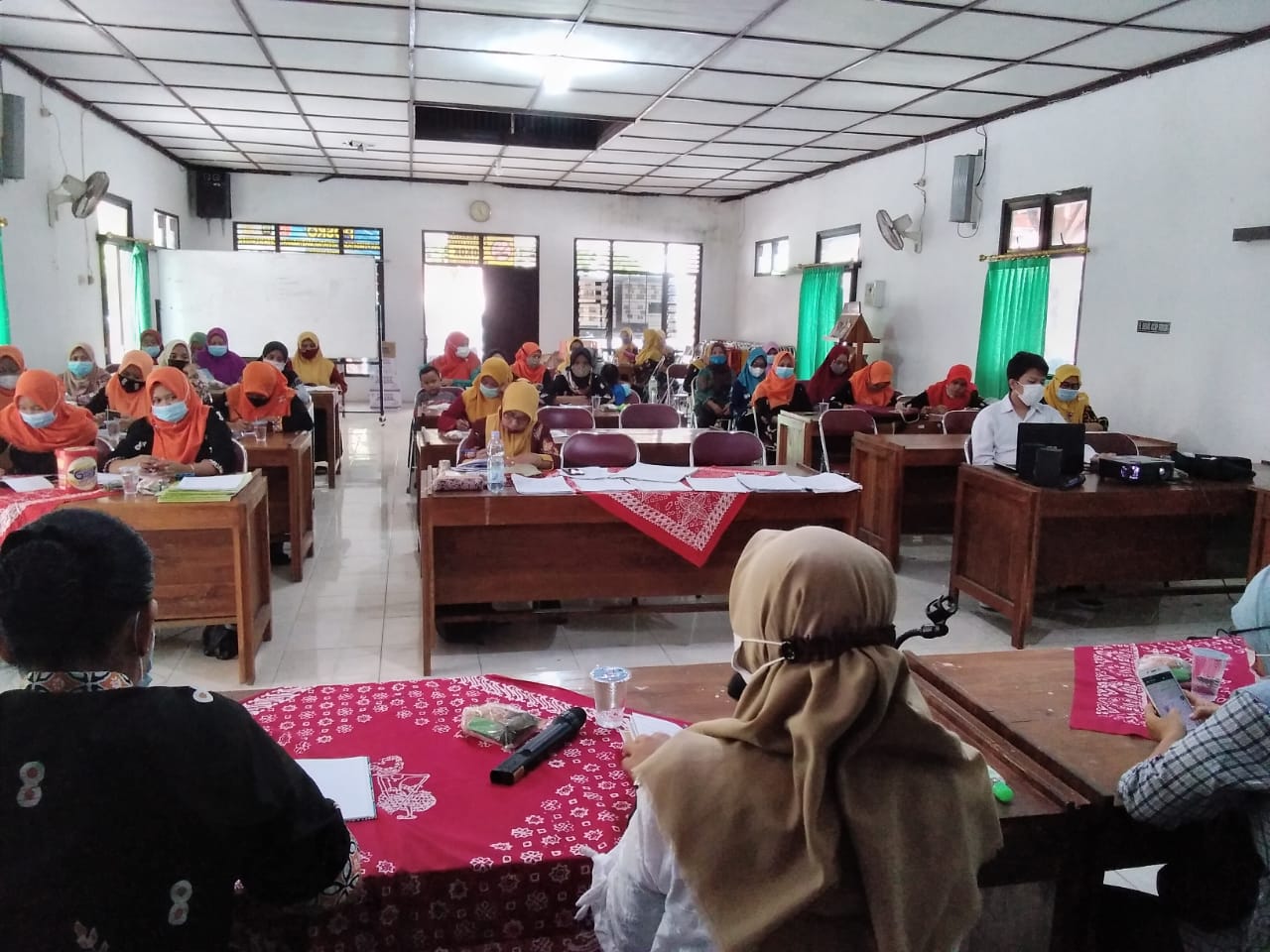 Ketua PKK Hargorejo ajak Kader Kesehatan dan Lansia ikut Vaksin